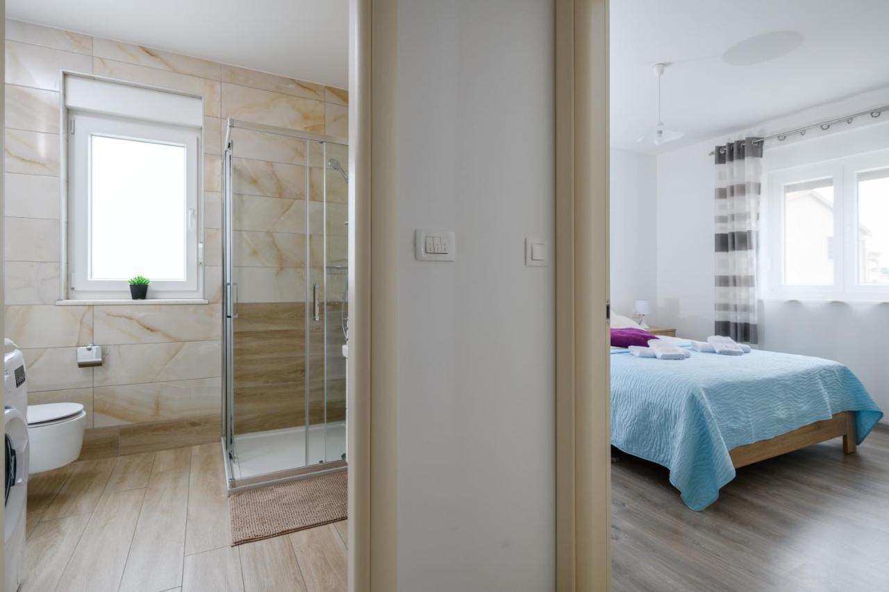 Apartment Kate พูลา ภายนอก รูปภาพ