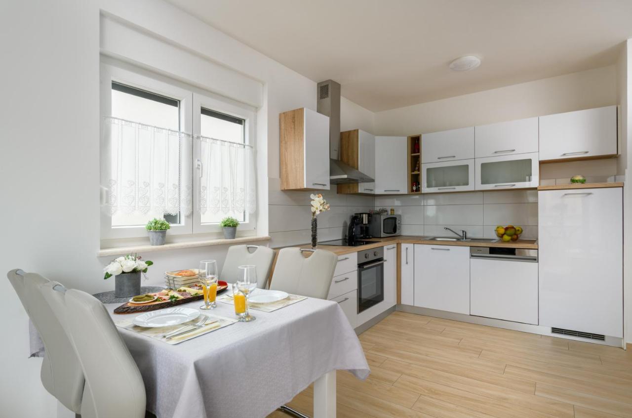 Apartment Kate พูลา ภายนอก รูปภาพ