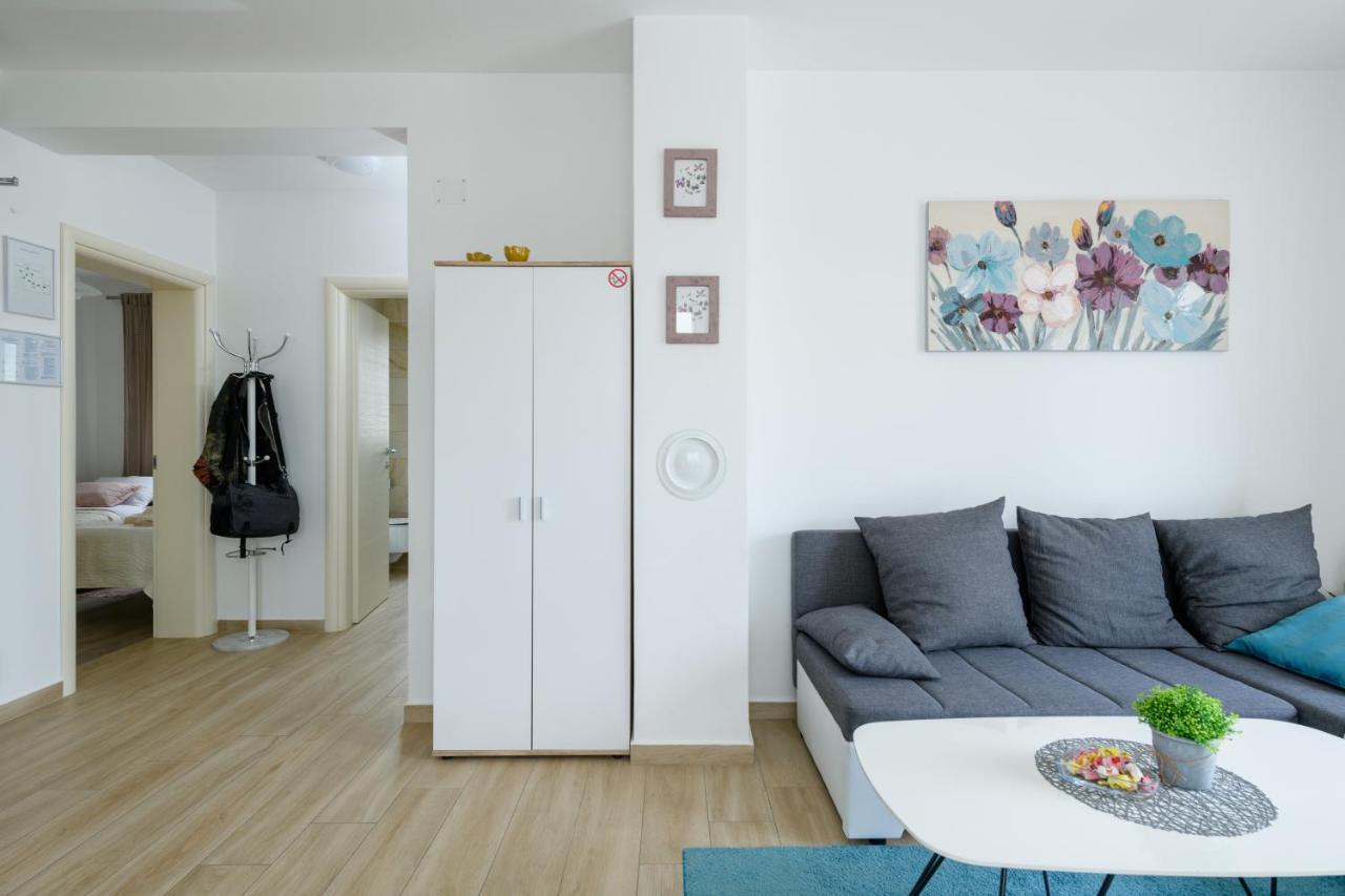 Apartment Kate พูลา ภายนอก รูปภาพ
